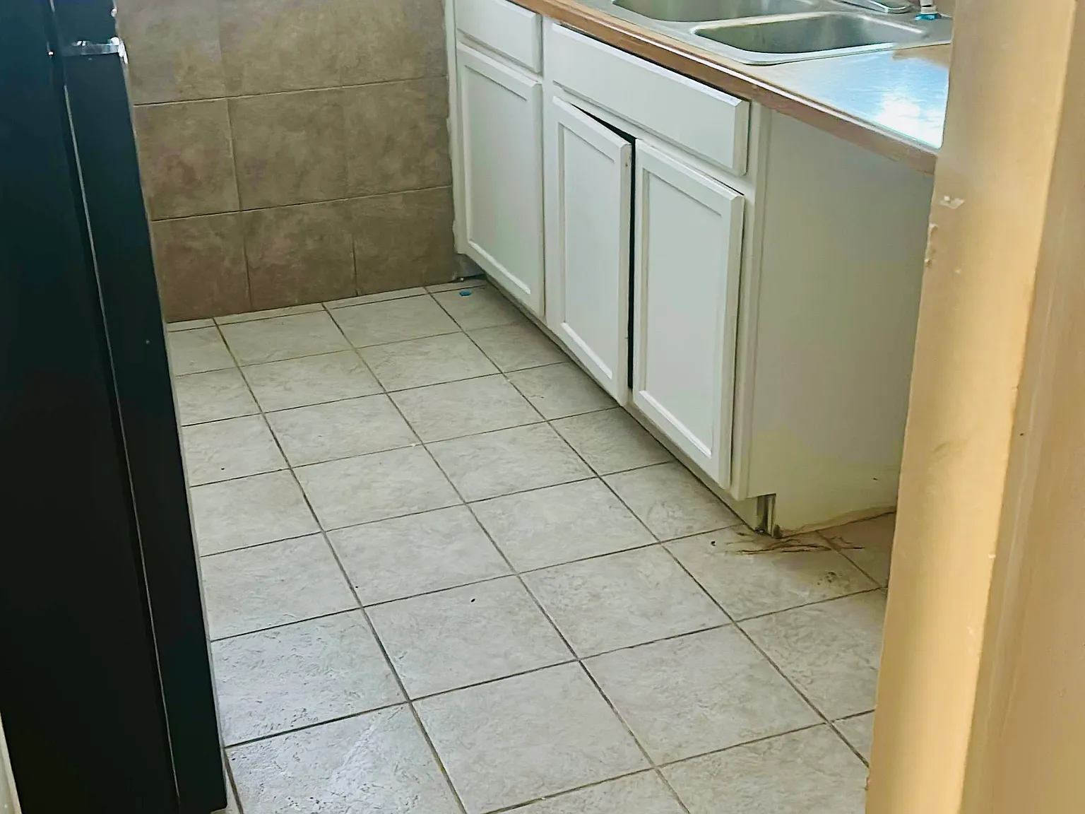 2 bed, 900 sqft, $1,400 — Photo 4