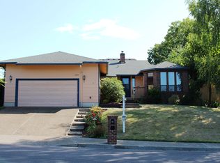 15690 NW Ridgetop Ln, Beaverton, OR 97006