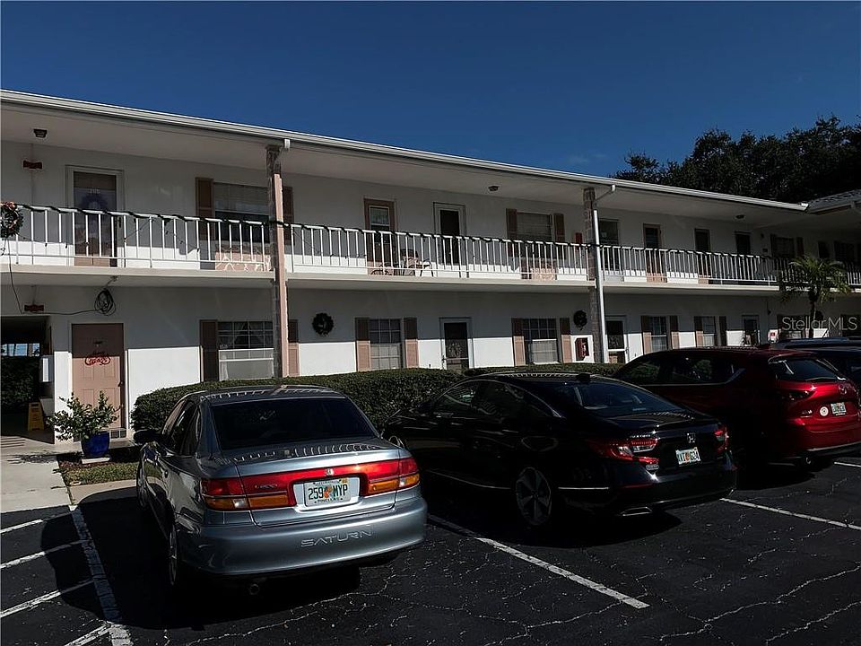1st image of 500 Glennes Ln APT 106