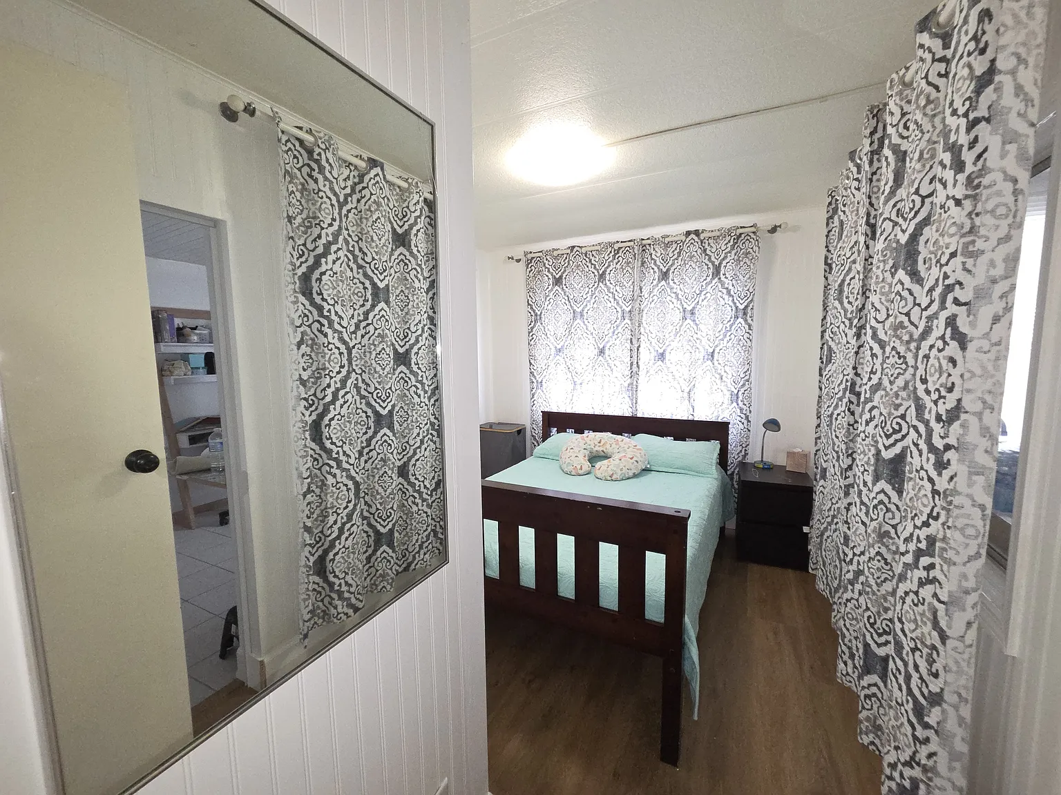 1 bed, $1,000 — Photo 3