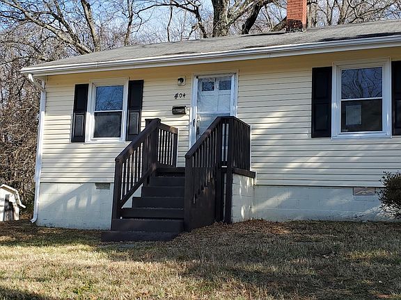 2nd image of 404 Huffman St
