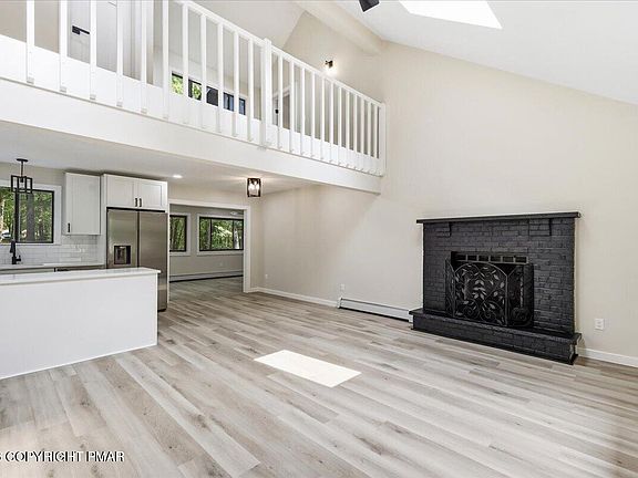 2nd image of 3227 Stonehenge Dr