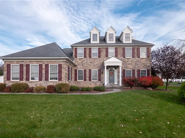 4513 Farrcroft Dr, Easton, PA 18040