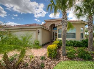 16056 Golden Lakes Dr, Wimauma, FL 33598