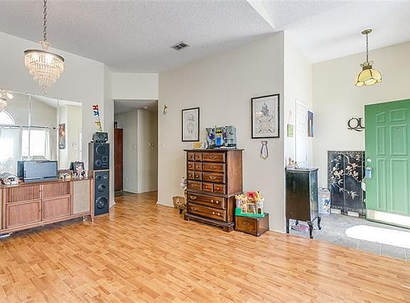 5th image of 2500 Nogales Dr