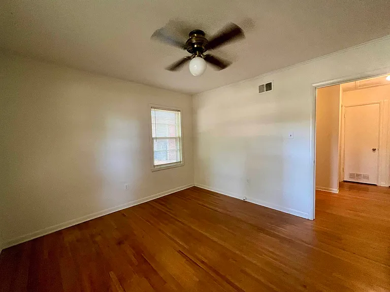 1384 Woodston Rd — Photo 26