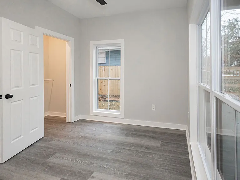 824 W Broad St — Photo 8