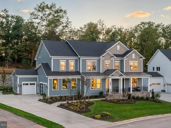 18433 Sugar Snap Cir, Leesburg, VA 20176