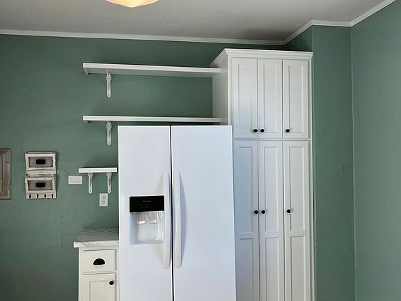 3rd image of 415 E Saint Germain St #3