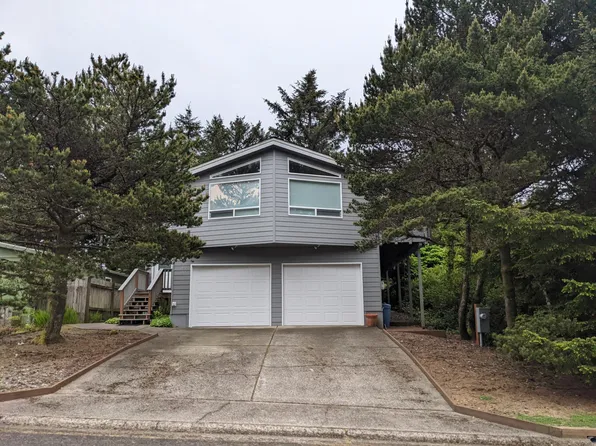 292 NE 70th St #B, Newport, OR 97365