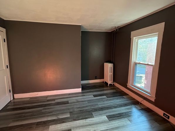 40 E River St #2R
