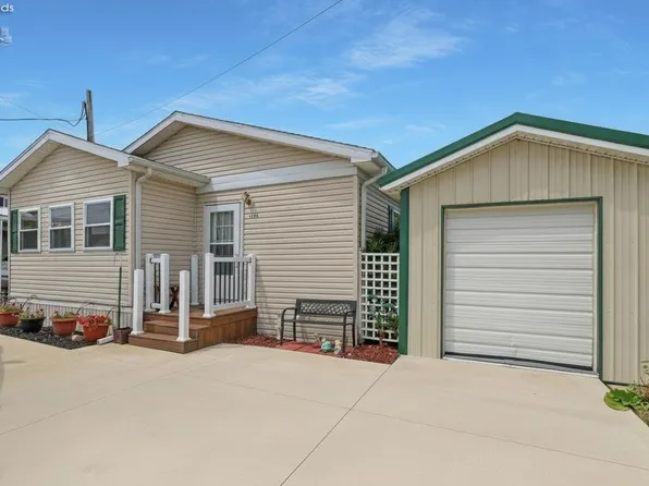 2845 W Risingsun Rd, Port Clinton, OH 43452