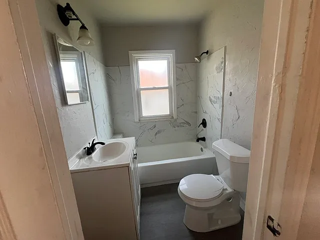 1411 N winston — Photo 3