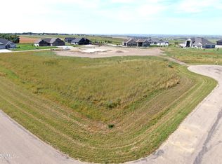 11802 Glacier Rd, Bismarck, ND 58503