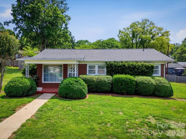 132 Starmount Cir #85-88, Morganton, NC 28655