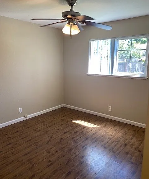 201 Thomas Way — Photo 10