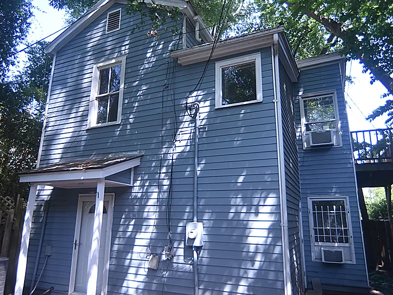 114 1/2 E Bolton St — Photo 1