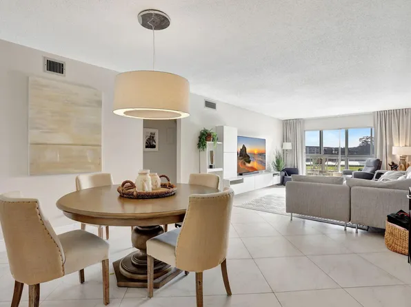 2802 Victoria Way #E2, Coconut Creek, FL 33066