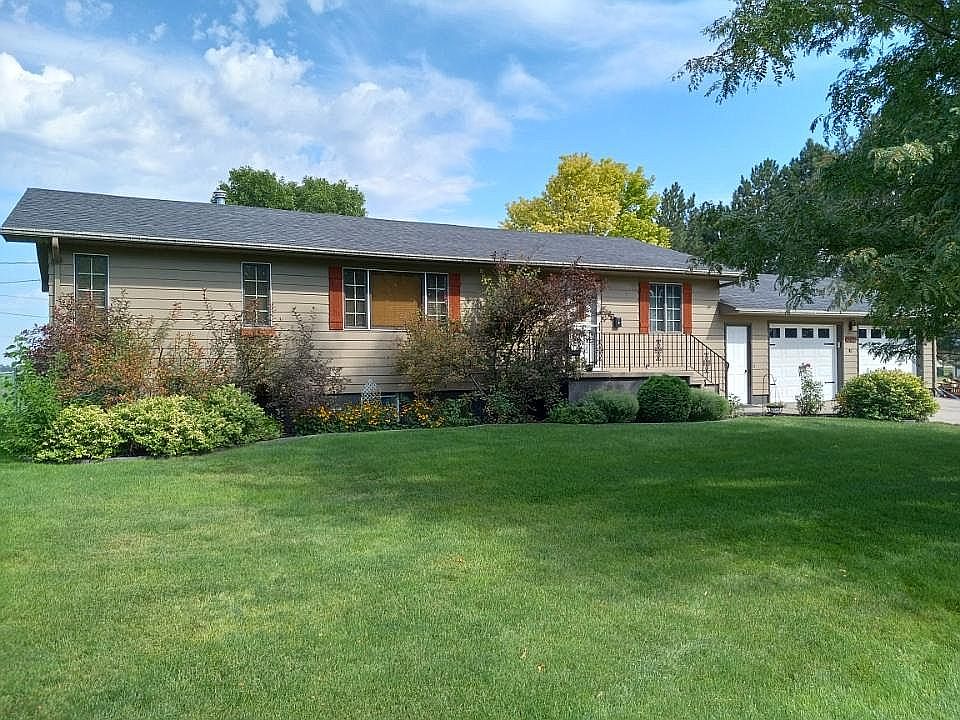 1st image of 302 Pineywood Ln