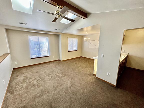 4th image of 20954 Flora St #1