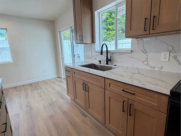 8828 N Odessa Ave #ADU — Photo 10