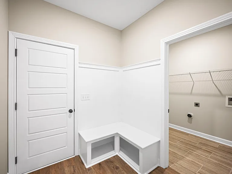 1749 Powell Rd — Photo 15