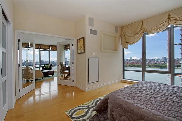 Sold by Corcoran | media 8