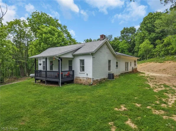 3815 Dillon Falls Rd, Zanesville, OH 43701