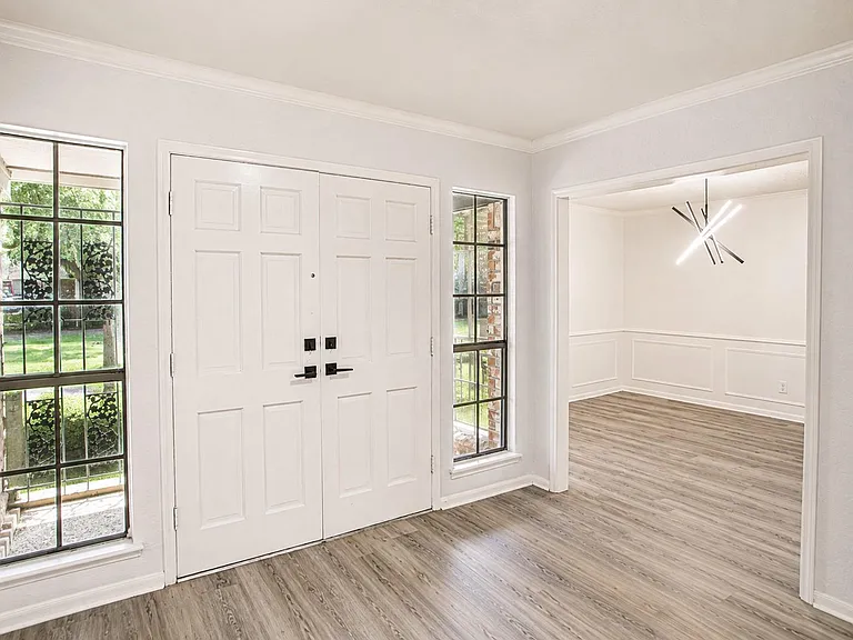 10710 Sandy Shoals Dr — Photo 13
