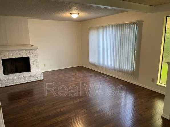 4282 Meadowbrook Ct NE, Salem, OR 97303