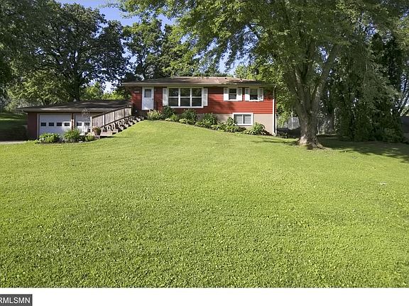 2nd image of 14916 Deerwood Dr