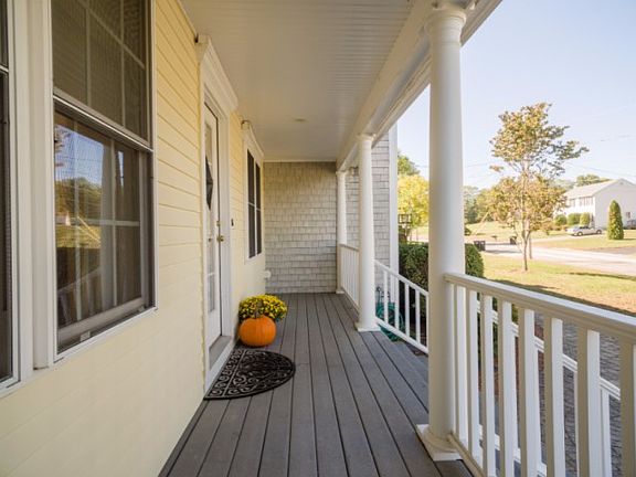 4th image of 50 Nelson Dr