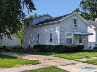 107 W Oak St, Oak Harbor, OH 43449