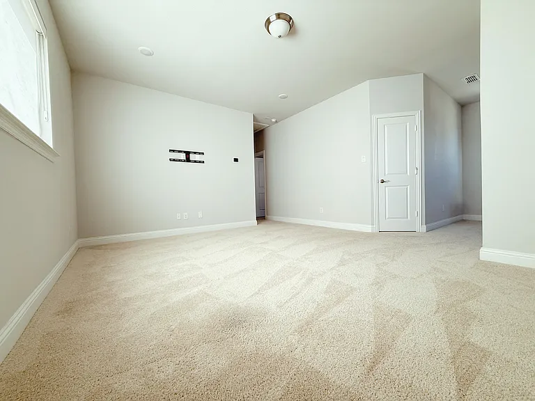11451 Chepstow Cres — Photo 17