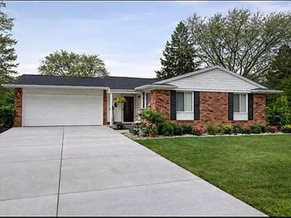 701 Adams Dr, Midland, MI 48642
