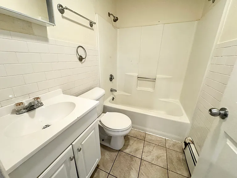 13 Ruggles St #2L — Photo 6
