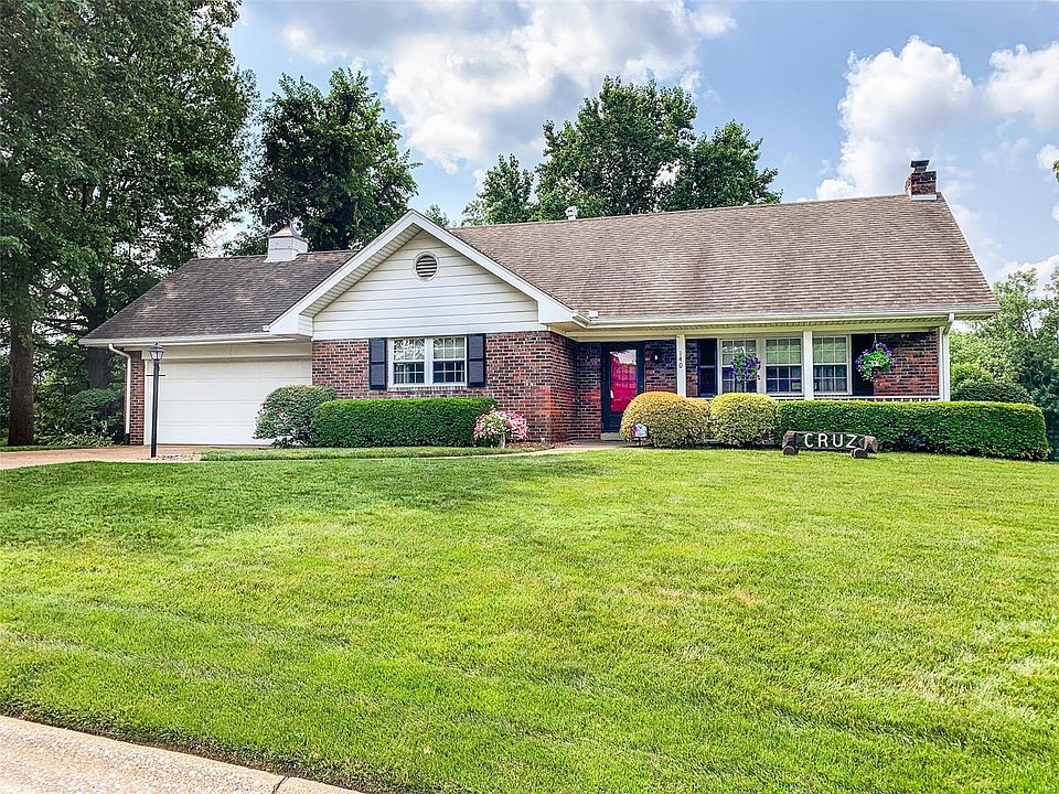 1st image of 140 Lakeland Hills Dr