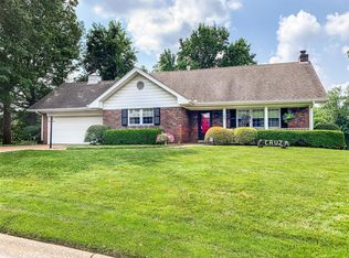 140 Lakeland Hills Dr, Fairview Heights, IL 62208