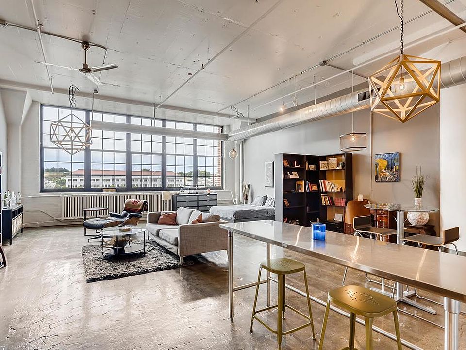 1st image of 500 Robert St Unit 515