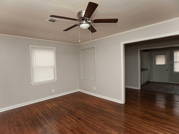3rd image of 301 Boggs St