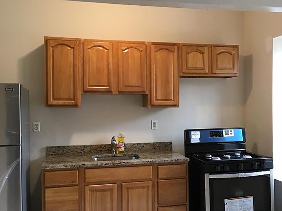 3rd image of 320 Rockaway Pkwy #3