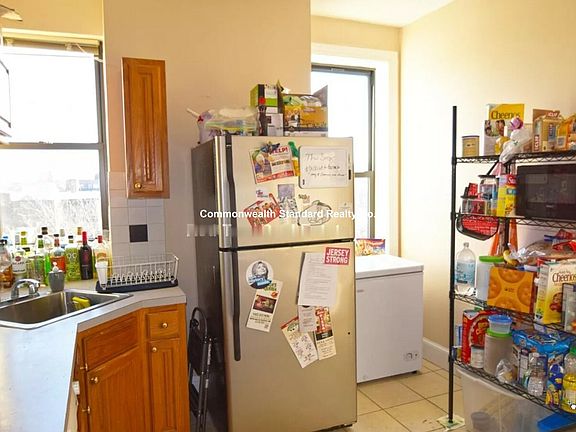 4th image of 17 Highgate St APT 9