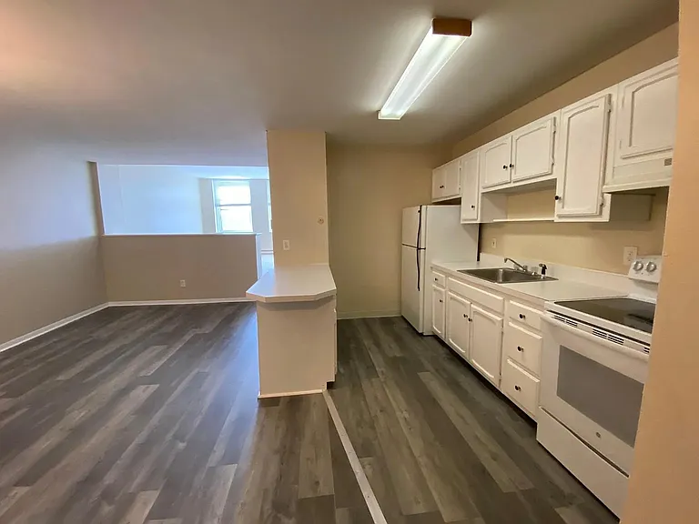 7 1/2 Marvin St #11 — Photo 8