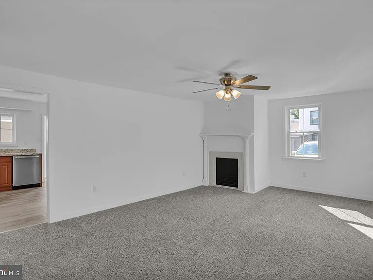 3208 Main St #1 — Photo 8
