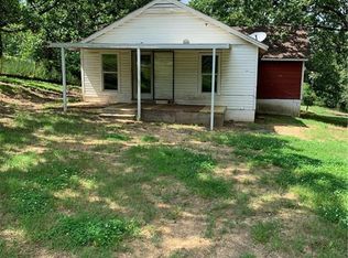 477027 E 1060th Rd, Muldrow, OK 74948