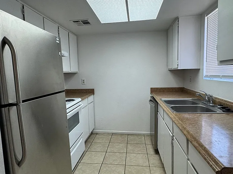 1539 Monte Vista Dr — Photo 10