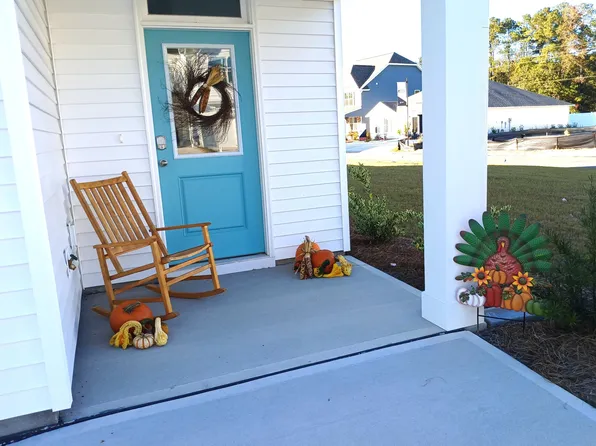 7110 Fisk Dr, Leland, NC 28451