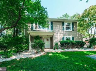 7467 Suncrest Dr, Warrenton, VA 20187