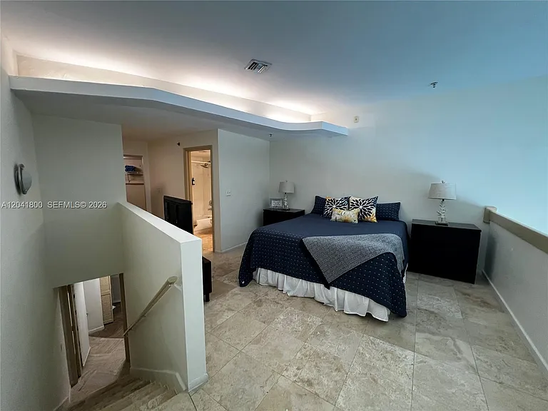 5445 Collins Ave #L3 — Photo 17