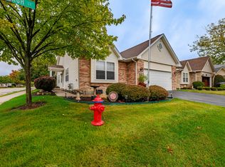 1022 Edinburgh Ct, Joliet, IL 60431